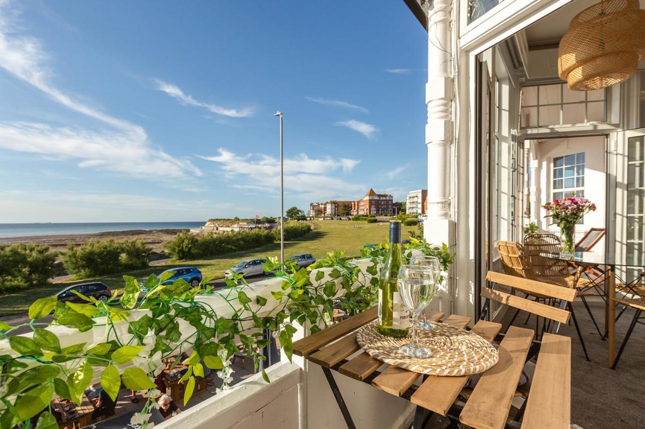 Apartament A View Of The Bay- Panoramic Sea Views- Sleeps 4 Westgate-on-Sea Zewnętrze zdjęcie